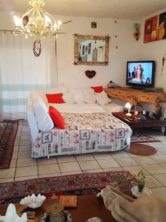 Bed and Breakfast Giardino Del Sole Olbia 0*,  Italia